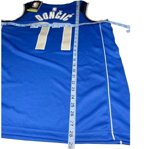 Dallas Mavericks Doncic Icon Edition 2022/23 NBA Swingman Jersey Game Royal - Picture 10 of 11
